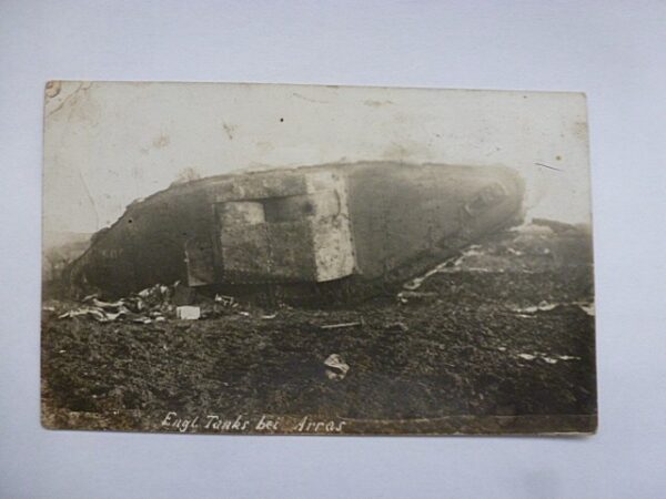 Foto,Britse Tank bij Arras - Afbeelding 3