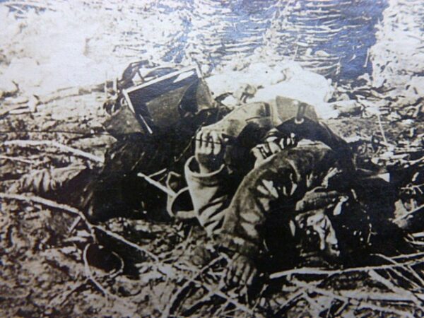 Foto, Gesneuvelde Russen soldaten 1917 - Afbeelding 4